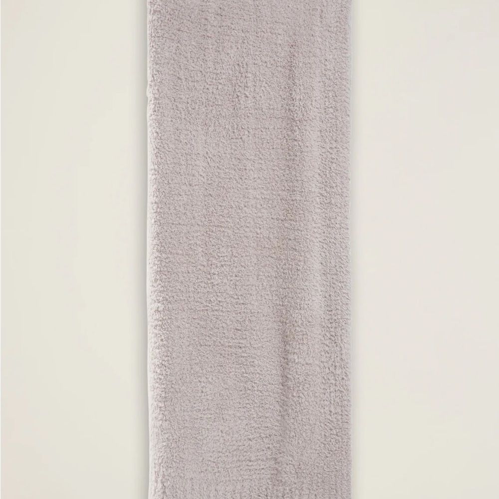 BAREFOOT DREAMS CozyChic Throw Blanket - Picture 2 of 6
